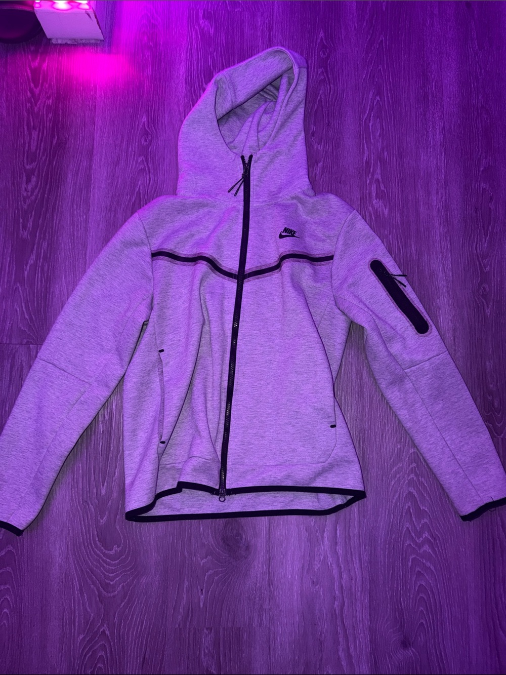 Nike Light Gray Full‑Zip Hooded Bomber Jacket with Black Trim